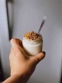 Una foto de Yogur casero descremado de vainilla estilo Cremix