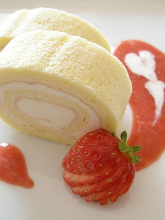 A picture of Double Cheese Cream Roll Cake.