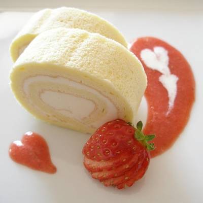 Strawberry Swiss Roll - The FrangloSaxon Cooks