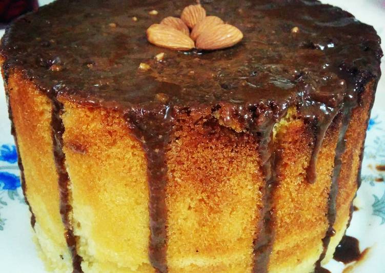 Steps to Prepare Super Quick Homemade Almond spongecake with chocolate frosting