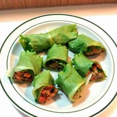 A picture of Garbanzo Mini Lettuce Wraps.