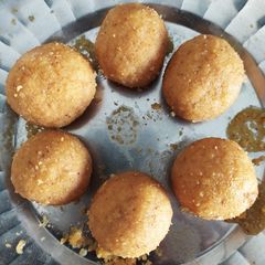 A picture of Moong dal ladoo.