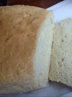 Hình của món Bánh mì trắng cơ bản (Classic white bread).