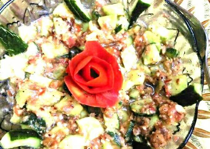 Steps to Make Any-night-of-the-week Green Papaya Salad (Som Tam)