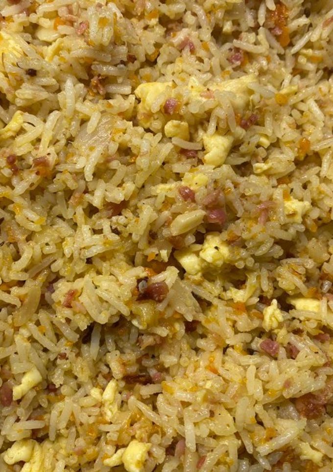 Una foto de Arroz Exótico con Huevo y Bacon