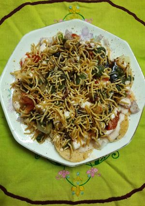 পাপড়ি চাট (papri chat recipe in Bengali) রেসিপির প্রধান ছবি