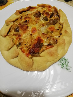 Foto di Quiche svuotafrigo con ricotta