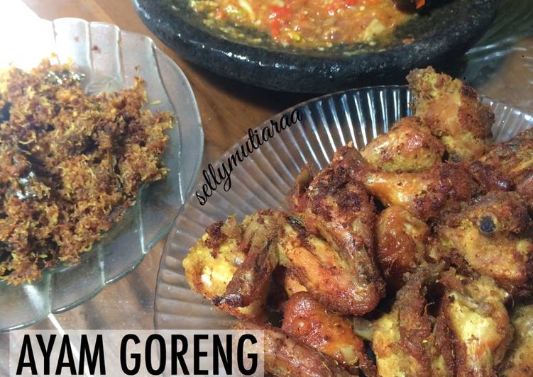 Ayam goreng serundeng kelapa