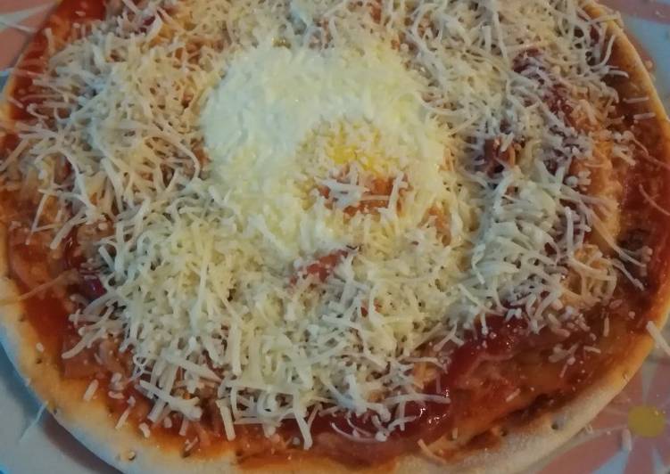 Pizza de bacon y champis