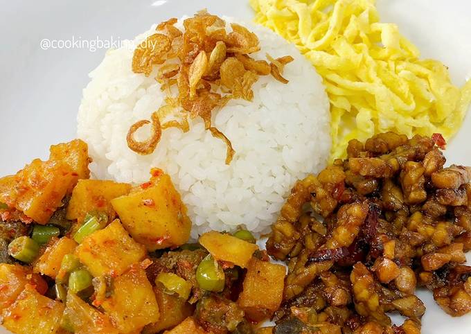 Nasi Uduk Rice cooker / Magic com