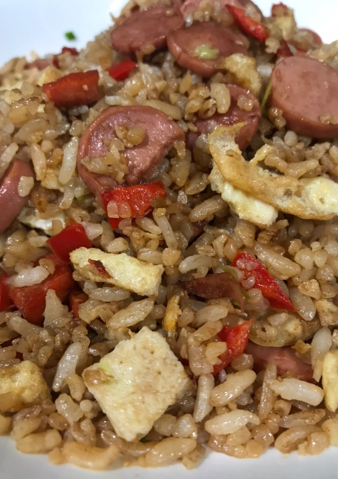 Una foto de Arroz chaufa con salchicha