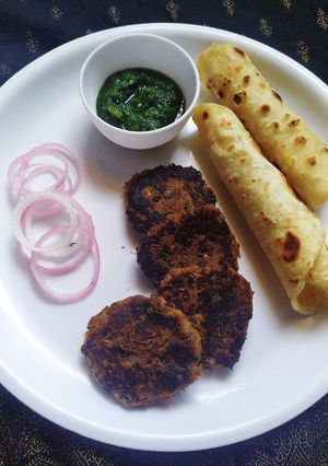 लौकी के क़बाब (Lauki ke kabab recipe in Hindi) रेसिपी मुख्य फोटो