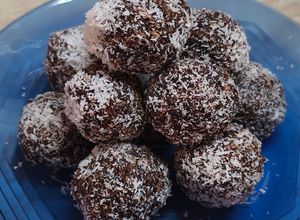 Cukormentes kókuszgolyó recept fotója