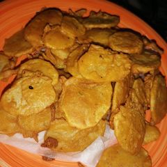 A picture of Crunchy Aloo pakoras.