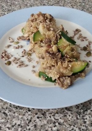 Una foto de Quinoa con setas