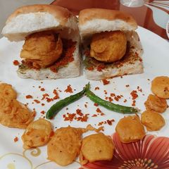 A picture of Vada pav.