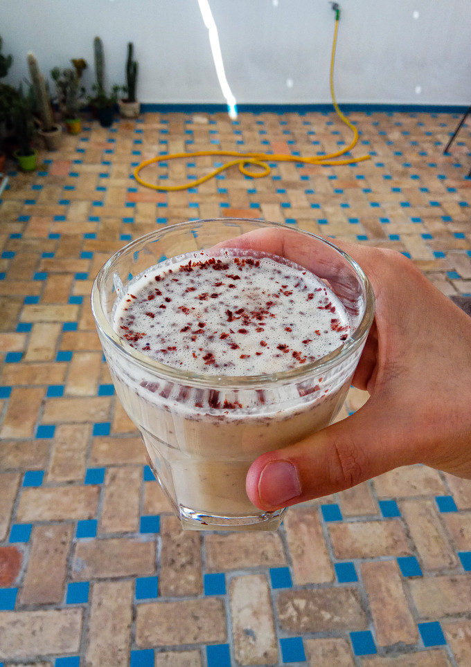 Una foto de Batido de plátano con crema de cacahuete