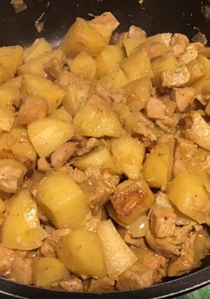 Une photo de Sauté de porc aux pommes de terre et coing