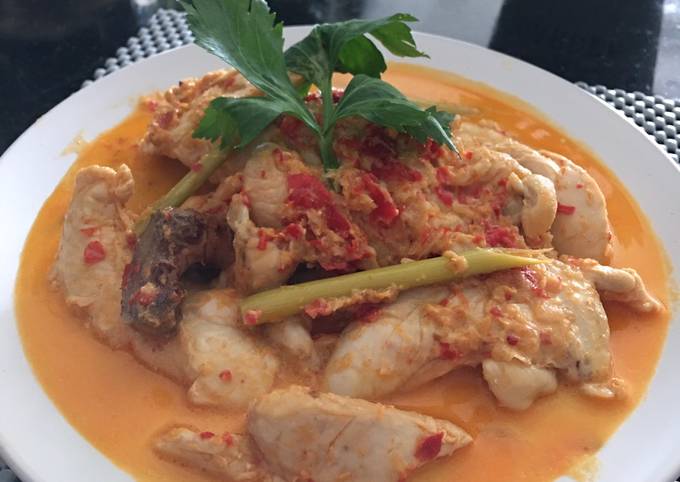 Ayam fillet masak santan