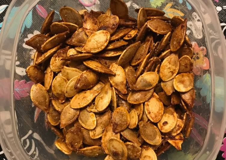 Simple Way to Make Perfect Roasted Pumpkin Seeds