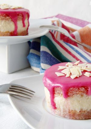 Foto principal de Tarta de sidra y frutas del bosque
