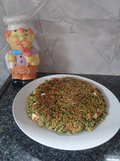 Una foto de Torti pastel de espinaca con papa escama, rellena de atún y huevo 🌟