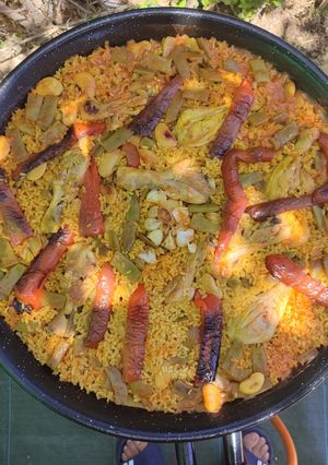 Foto principal de Paella de pollo con verduras