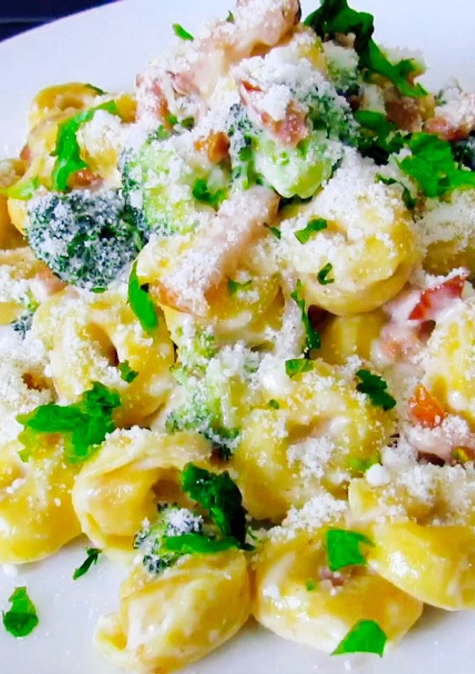 Una foto de Tortellinis con bacon & brócoli | Pastas y Salsas | Juan Pedro Cocina