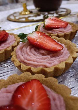 صورة لوصفة تارتليت بكريمة الفراولة 🍓