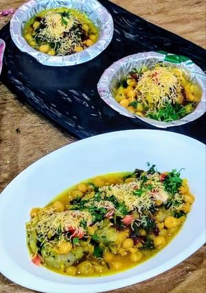 A picture of Raw Banana & Corn Ragda Pattice.