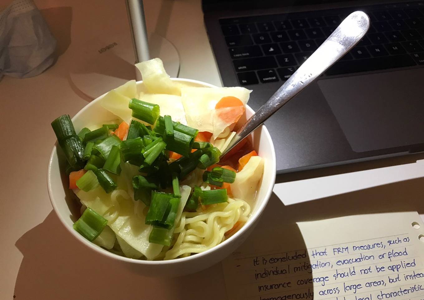 Indomie rebus gebrah tengah wengi