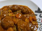 Una foto de carne molida con papas