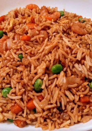 Une photo de Riz cantonais légumes et petites crevettes