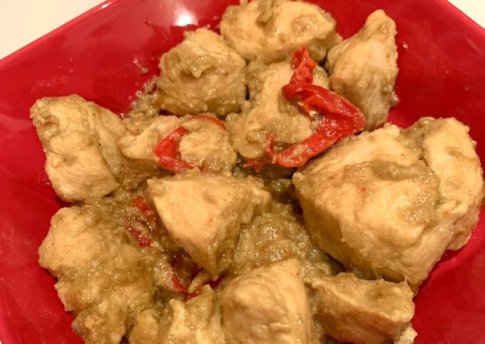 Resep Ayam Bumbu Rujak yang Enak Banget