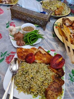 عکسی از دستور سبزی پلو با ماهی عید