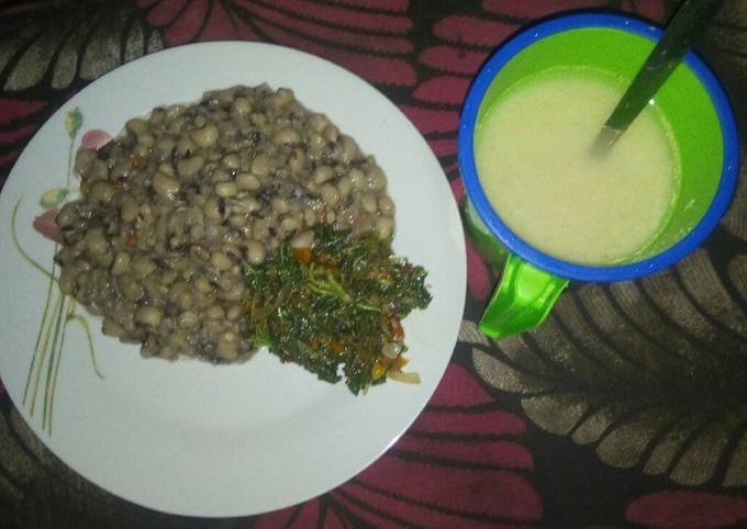 Groundnut oil vegetable beans and garri