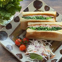 A picture of Canola Flowers Sandwich.