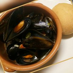 A picture of Drunk mussels.
