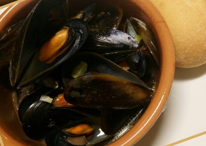 Drunk mussels