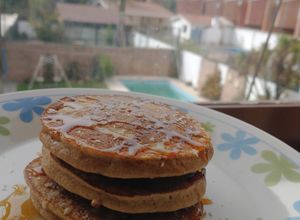 Una foto de Hotcakes/Panqueques de harina integral y banana