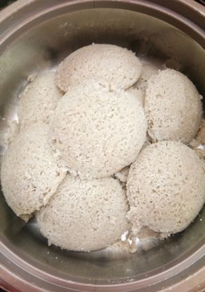 A picture of Upvas Instant Varai Idly (Varagu Arisi Idly).
