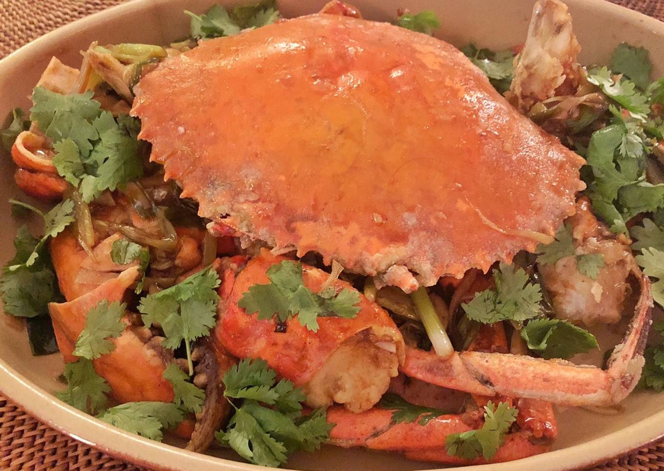 Ginger and Scallion Fried Mud Crab