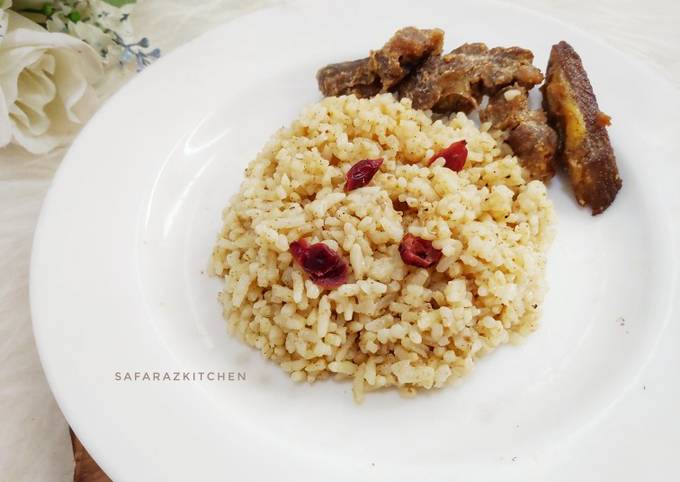 Ternyata begini lho! Cara praktis memasak Nasi Kebuli Kambing  gurih