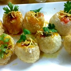 A picture of Gol Gappy / Pani puri.