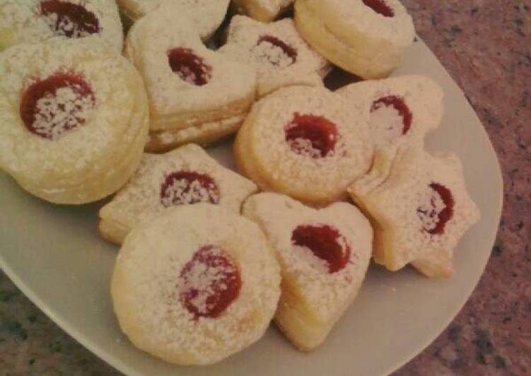 Simple Way to Make Award-winning My Mothers Mini Puff Pastry Tarts