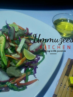 A picture of Danwake with stir-fry salad.