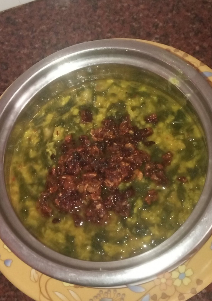 பாலக் கீரை கூட்டு(Palak Spinach kootu recipe in Tamil) செய்முறை முக்கிய புகைப்படம்