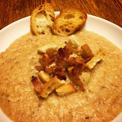 A picture of Bacon Potato Leek Soup.