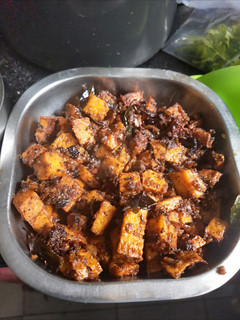 கர்ணகிழங்கு மிளகு வறுவல் (Karnakilanku milagu varuval recipe in tamil) செய்முறை முக்கிய புகைப்படம்