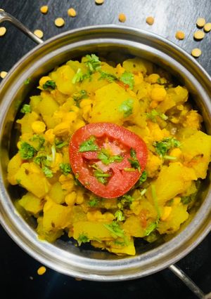A picture of Papaya and Chana Dal quick curry.